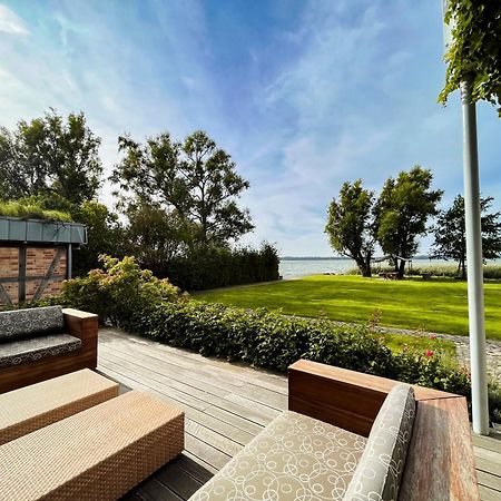 Peeneblick - Traumhaus In Exklusiver Direktlage Am Wasser Mit Eigenem Bootssteg Fuer 8 Personen Rankwitz Bagian luar foto