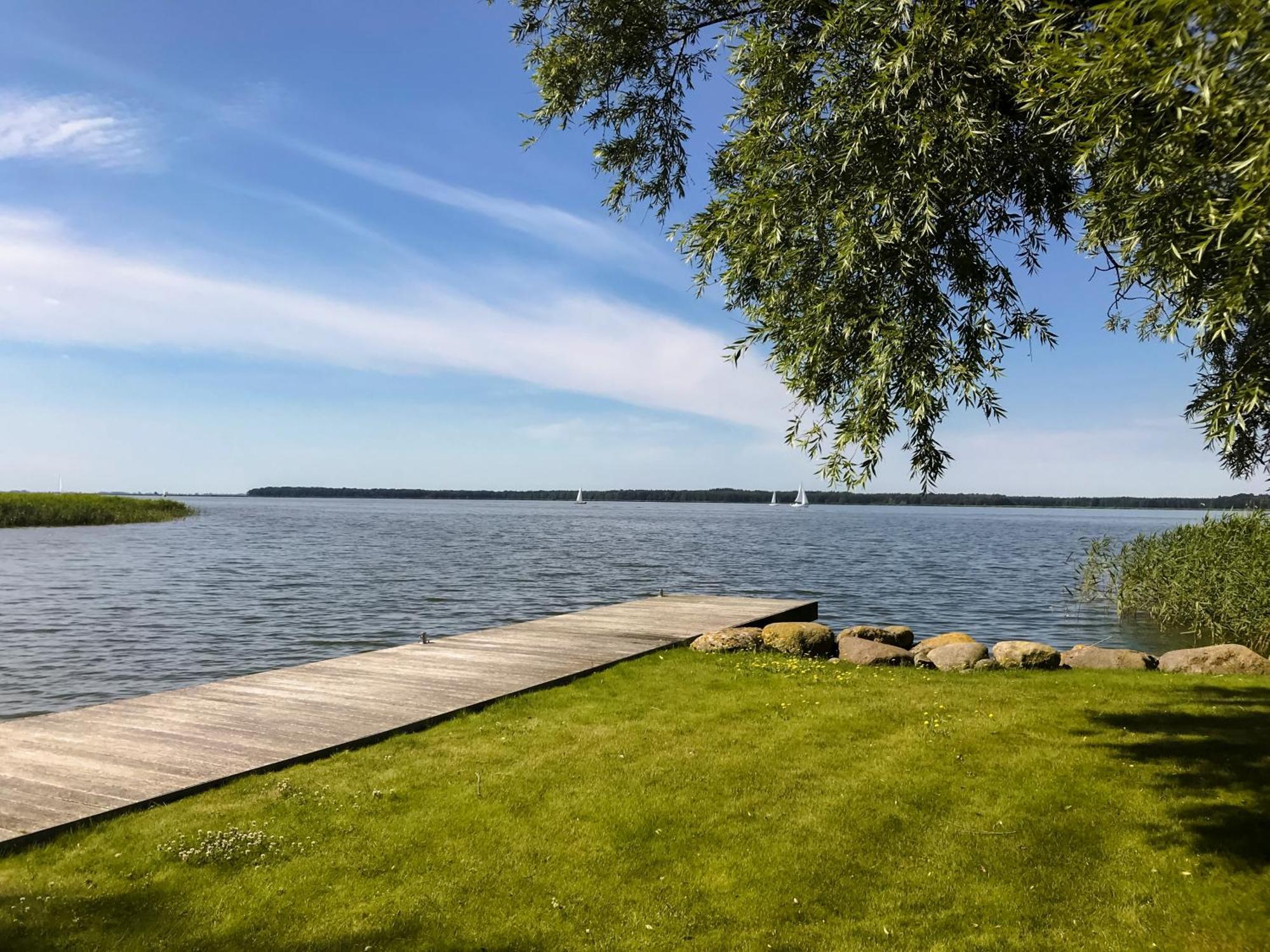 Peeneblick - Traumhaus In Exklusiver Direktlage Am Wasser Mit Eigenem Bootssteg Fuer 8 Personen Rankwitz Bagian luar foto